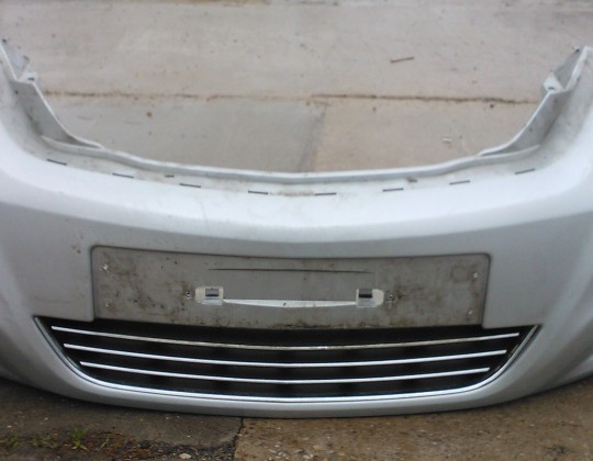 Opel Zafira B 2005-2007 első lökhárító 