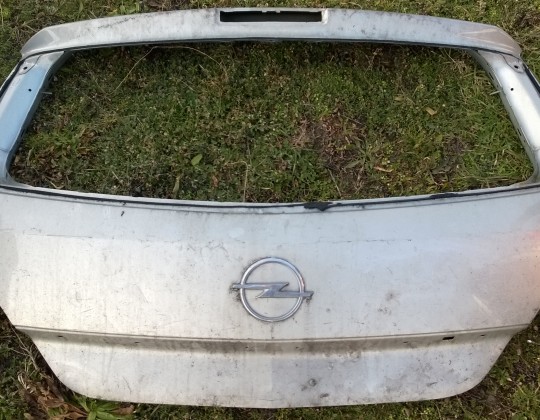 Opel Astra H 5 ajtóshoz csomagtérajtó 